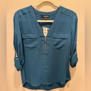Blue blouse
Size medium